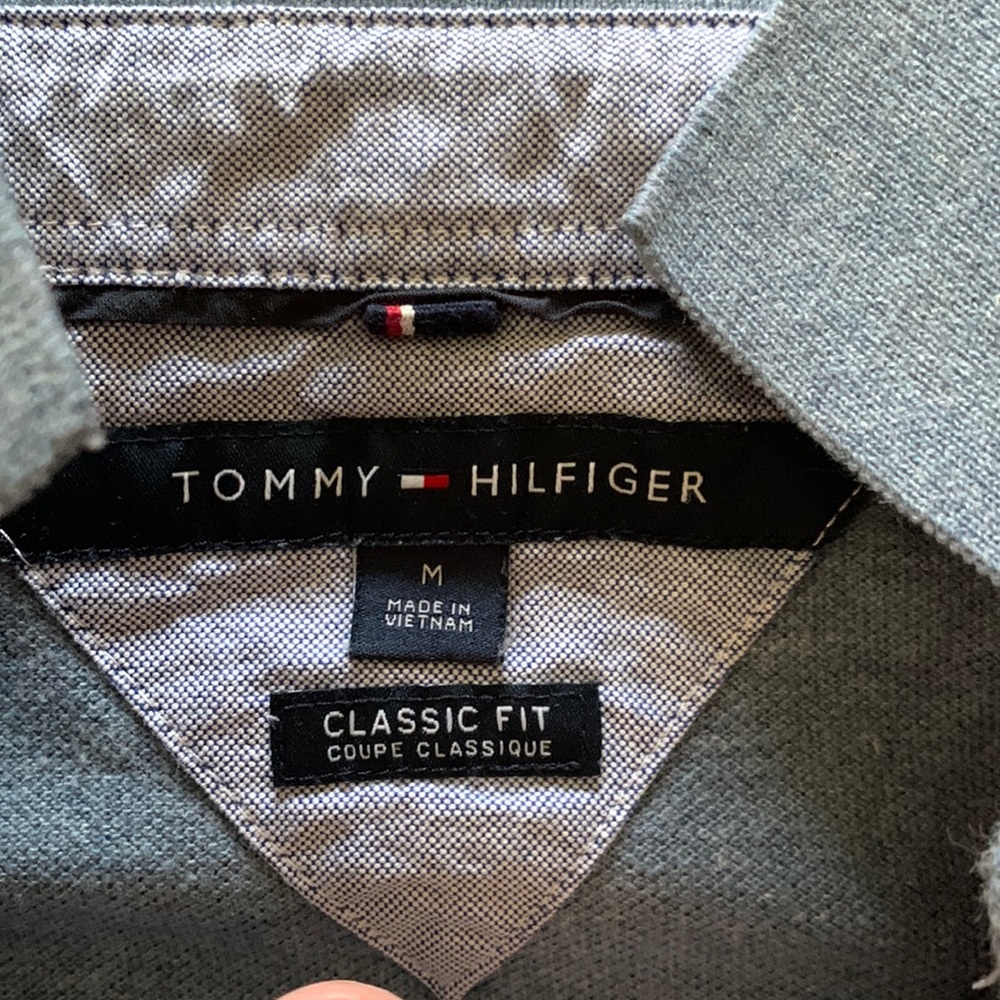 Tommy Hilfiger. Size medium. Classic fit long sleeve polo.